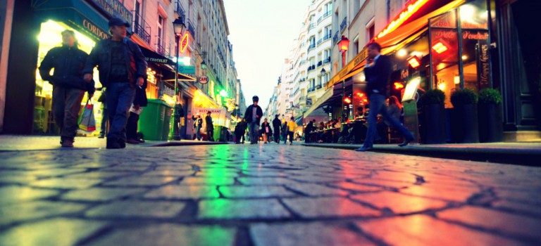 STROLLING LA RUE MONTORGUEIL