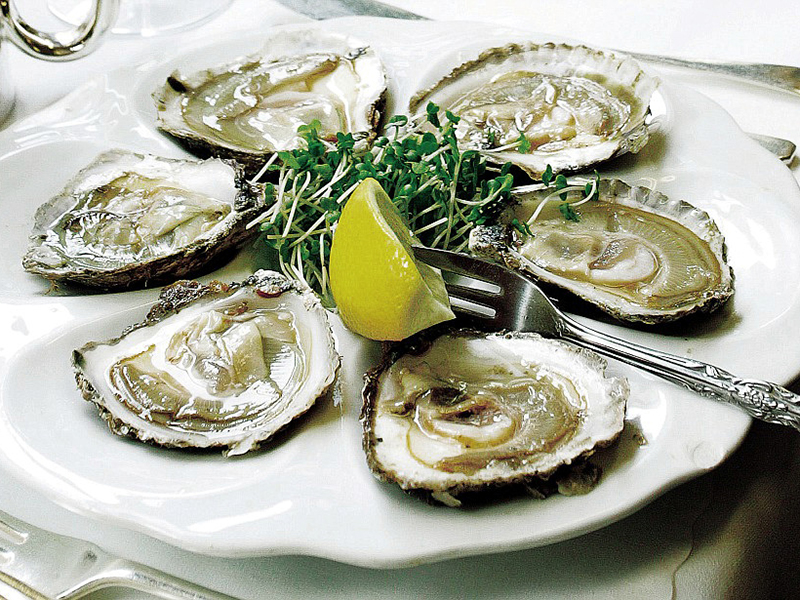 BRITISH RESTAURANTS AND FOODS – 2005